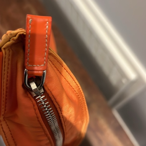 Orange fun Prada purse for summer - Picture 7 of 12